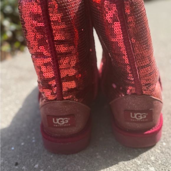 UGG Australia Sequin Sheepskin Boots Red - Picture 7 of 7